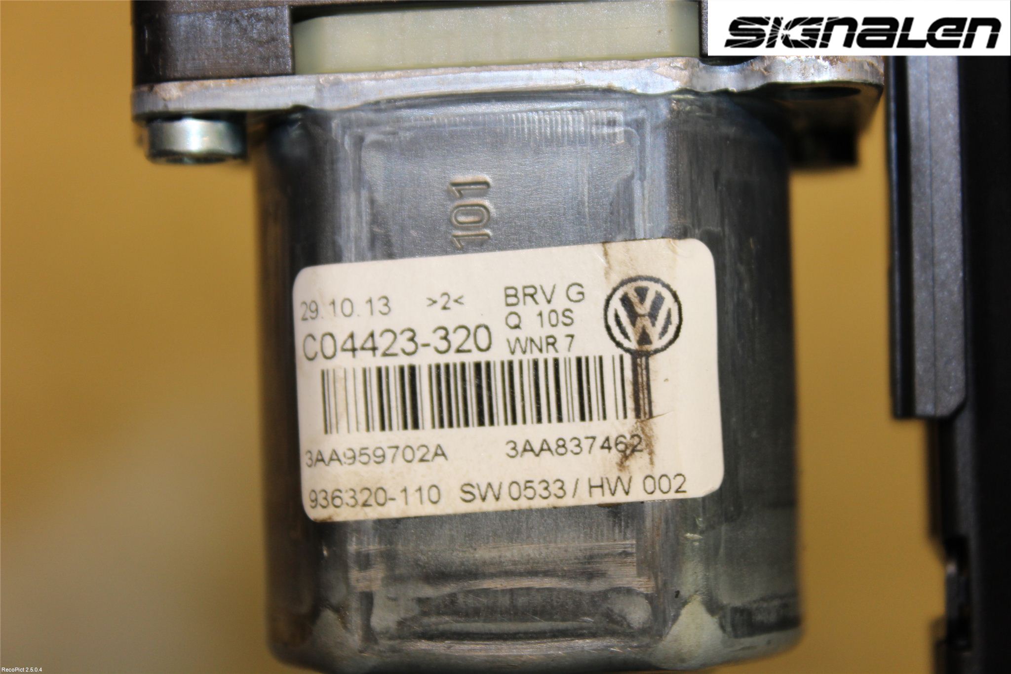 Volkswagen VW PASSAT 11-14 Fönsterhissmotor