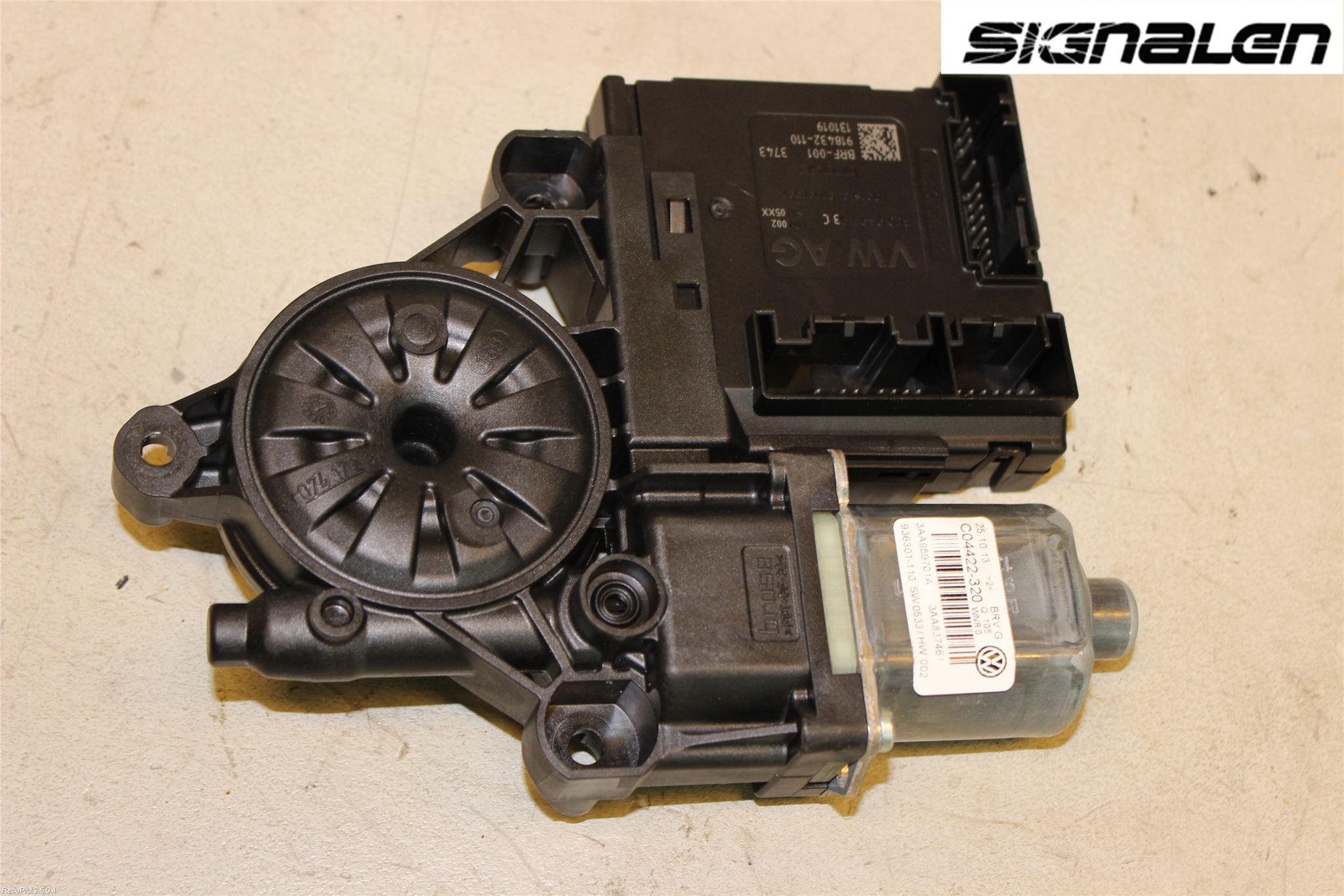 Volkswagen VW PASSAT 11-14 Fönsterhissmotor