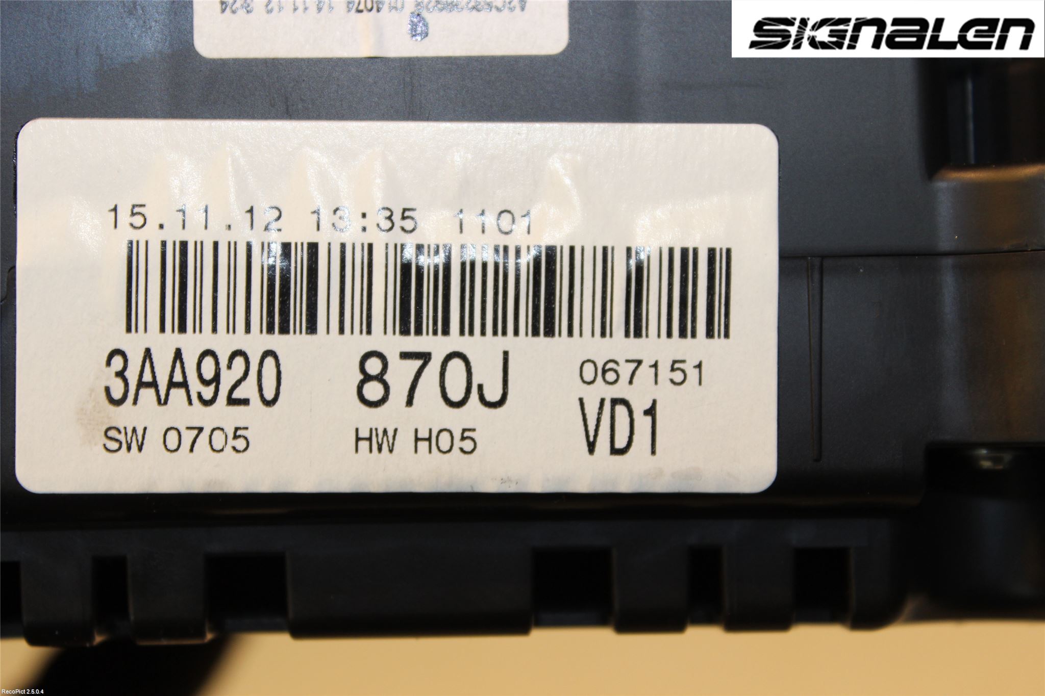 Volkswagen VW PASSAT 11-14 Instrument Komb