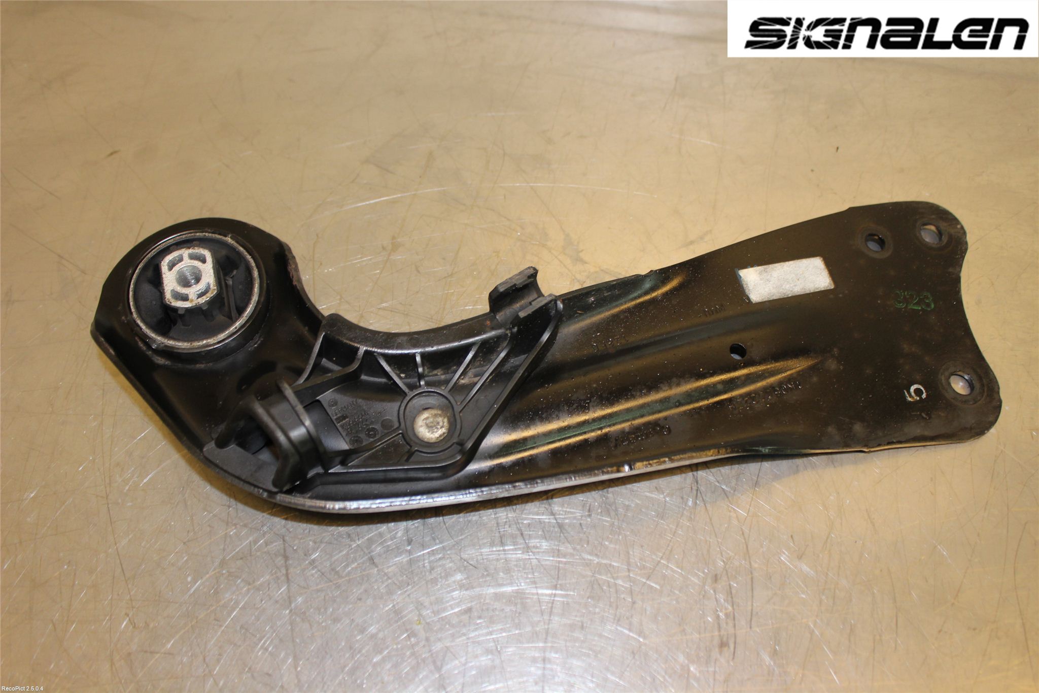 Volkswagen VW GOLF VI 09-13 Bärarm Bak Höger