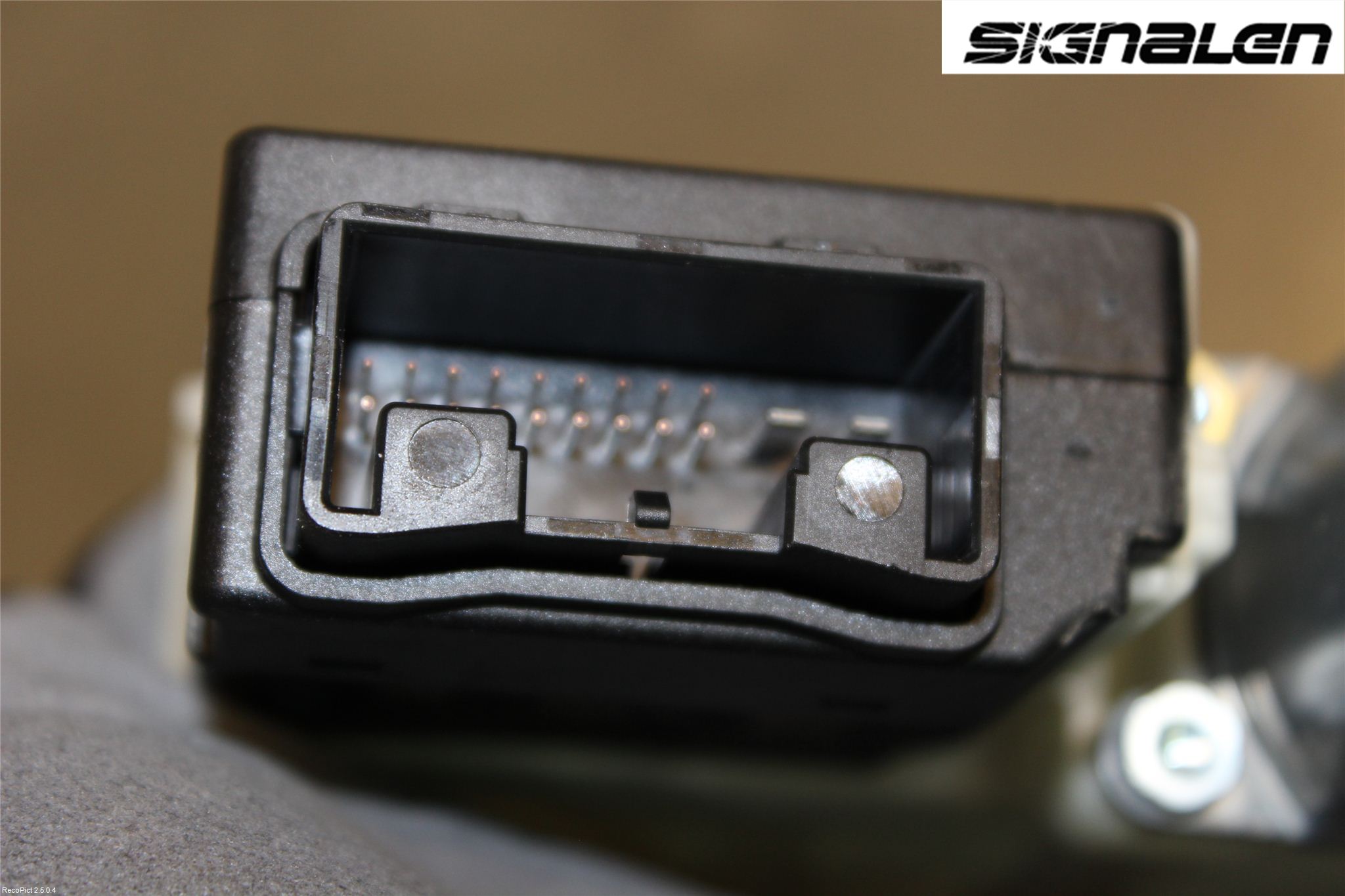 Volkswagen VW PASSAT 11-14 Fönsterhissmotor