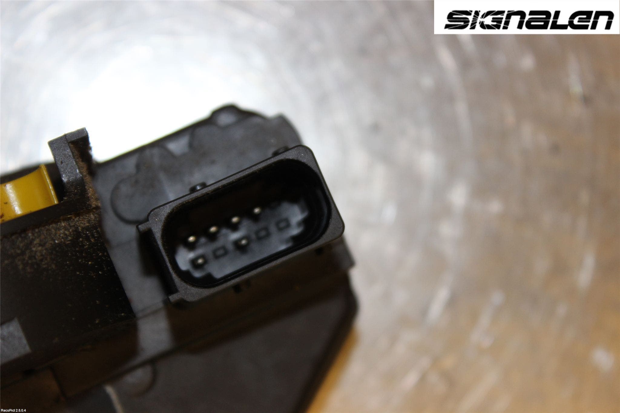 Opel ASTRA J 10-15 Låskista-Dörrlås