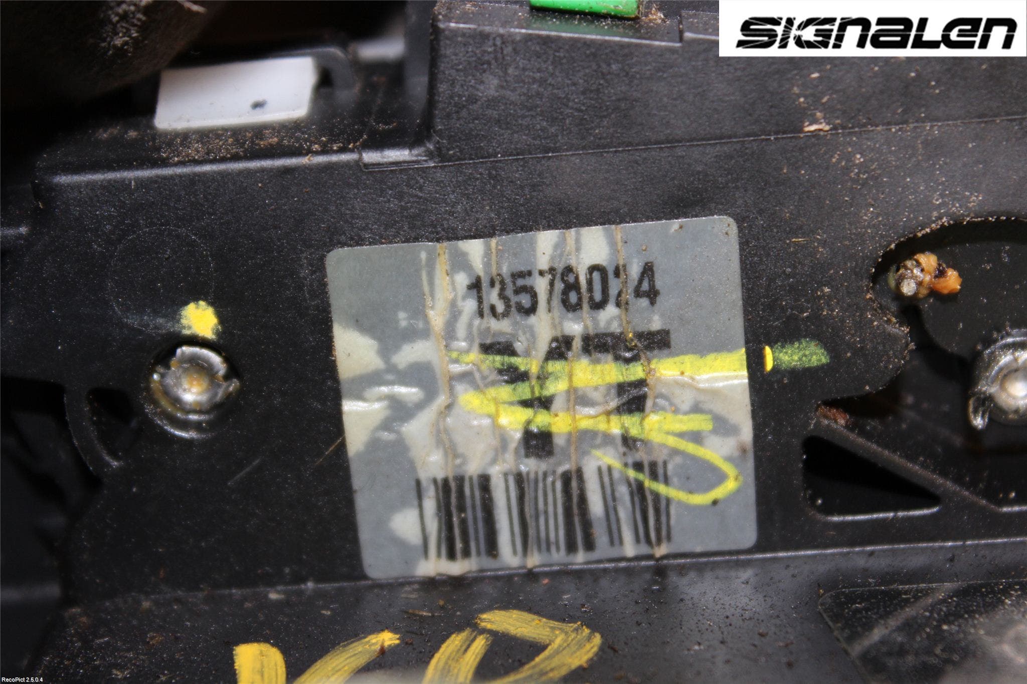 Opel ASTRA J 10-15 Låskista-Dörrlås