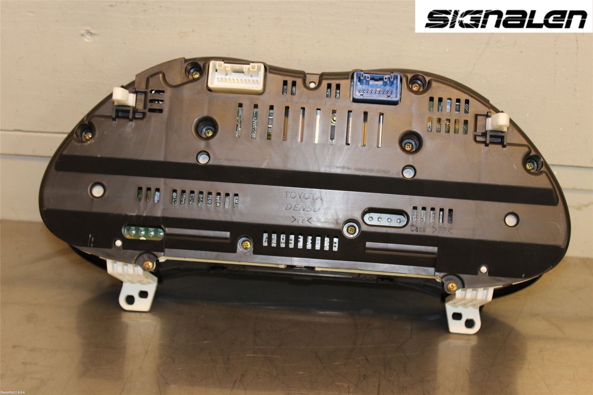 Toyota AVENSIS 03-06 Instrument Komb