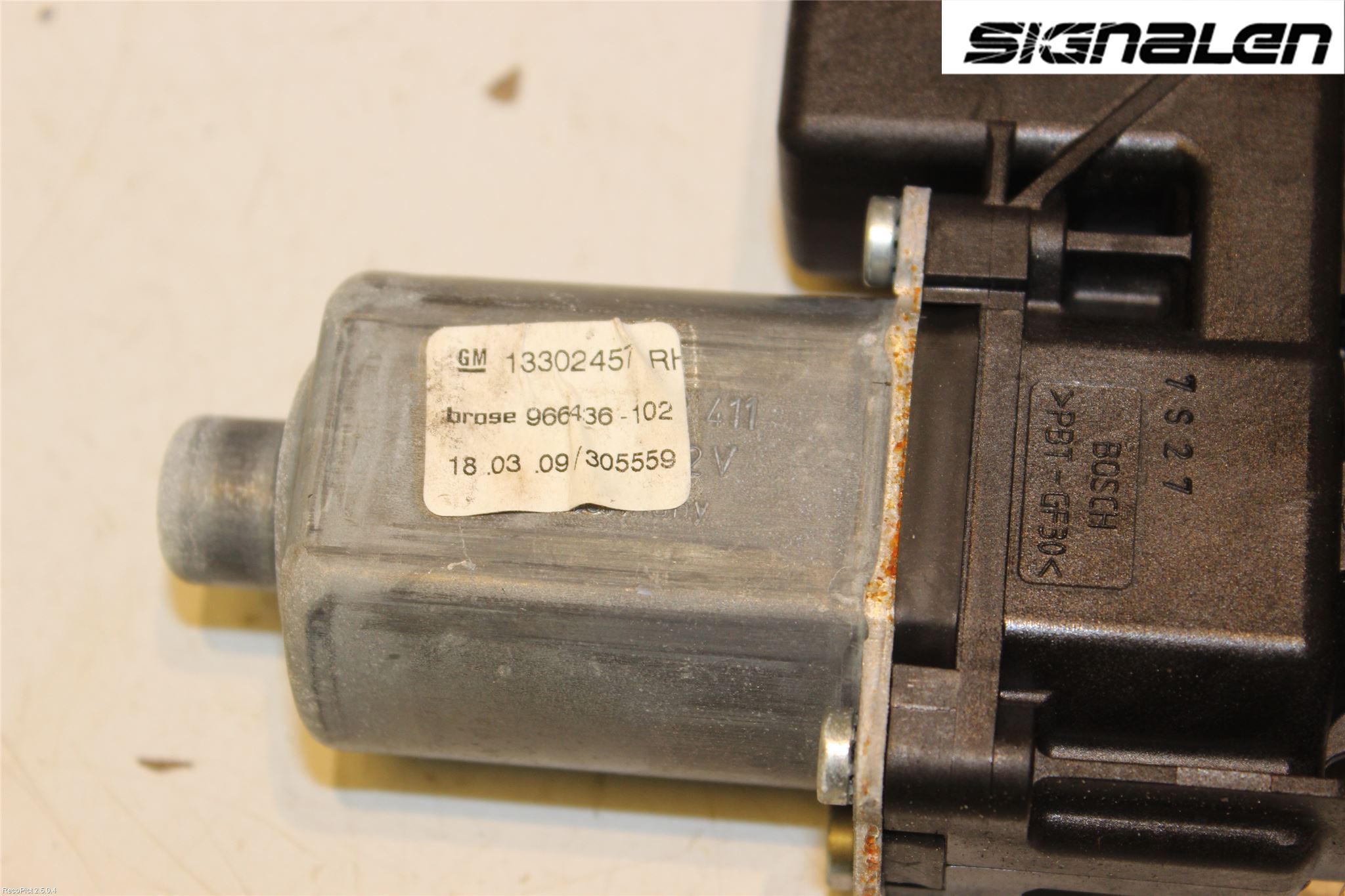 Opel INSIGNIA 09-16 Fönsterhissmotor