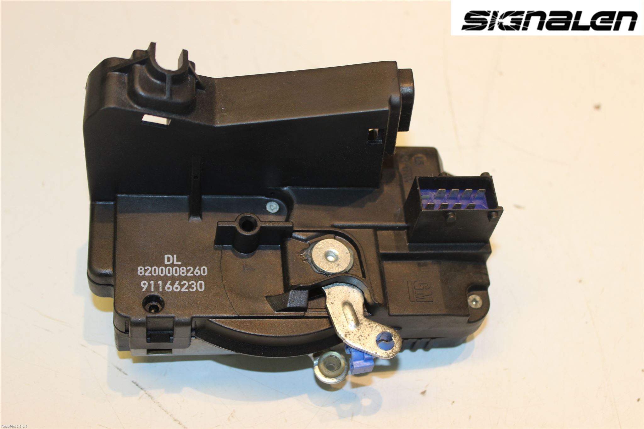 Opel VIVARO 01-14 Låskista-Dörrlås