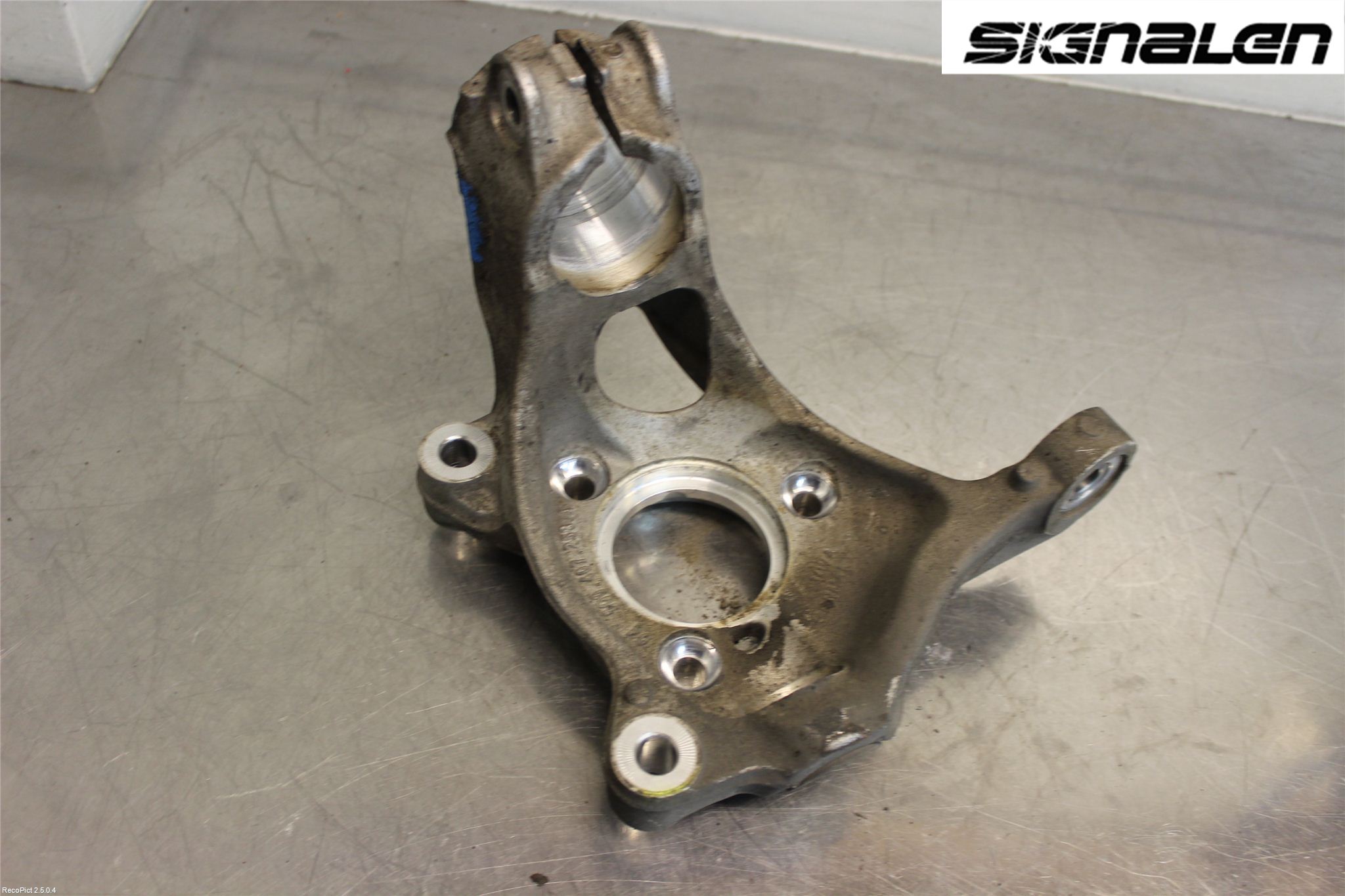 Audi A3/S3 8V 13-20 Styrspindel Lagerhus Hö