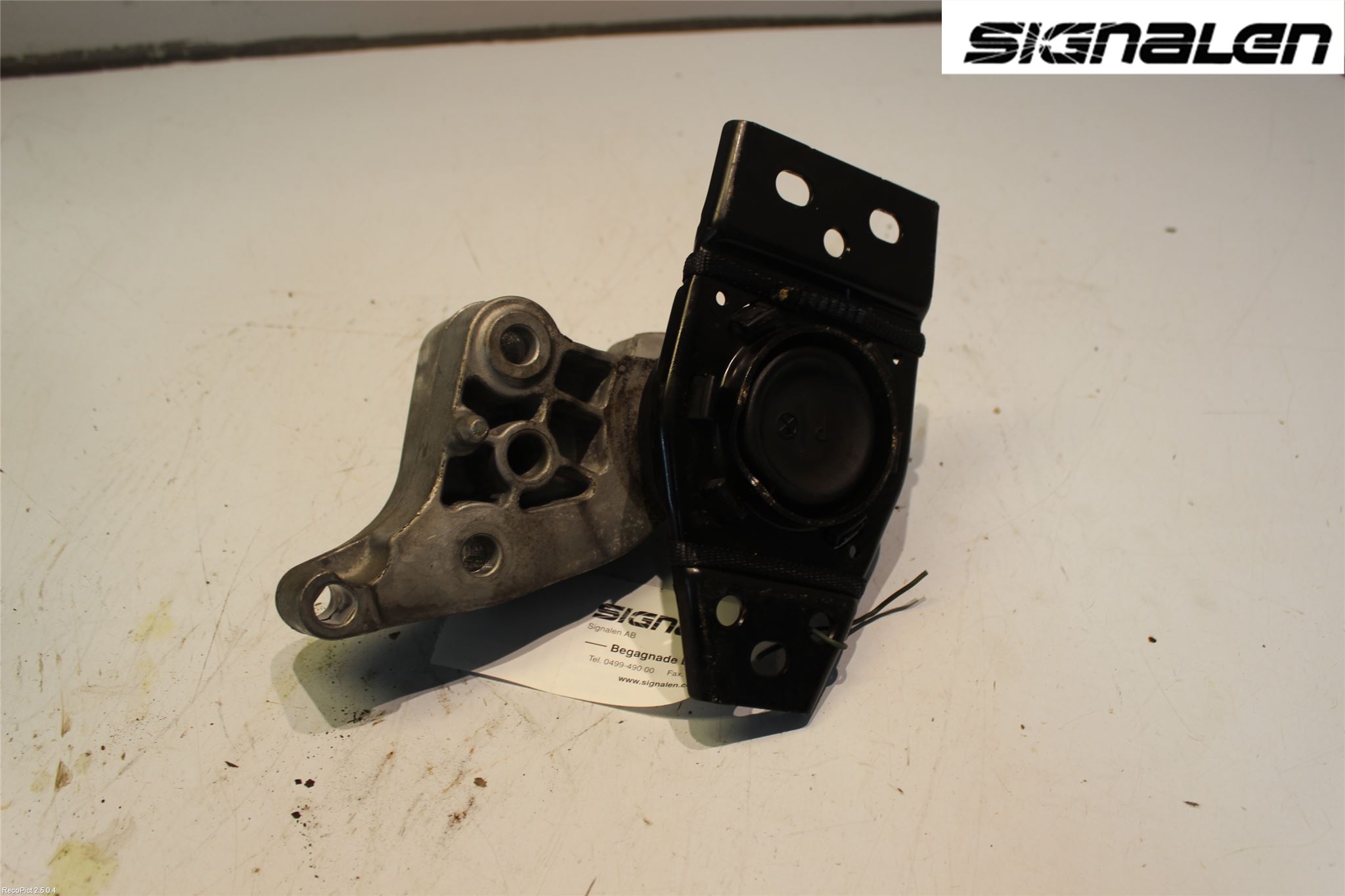 Renault LAGUNA III 11-15 Motorfäste