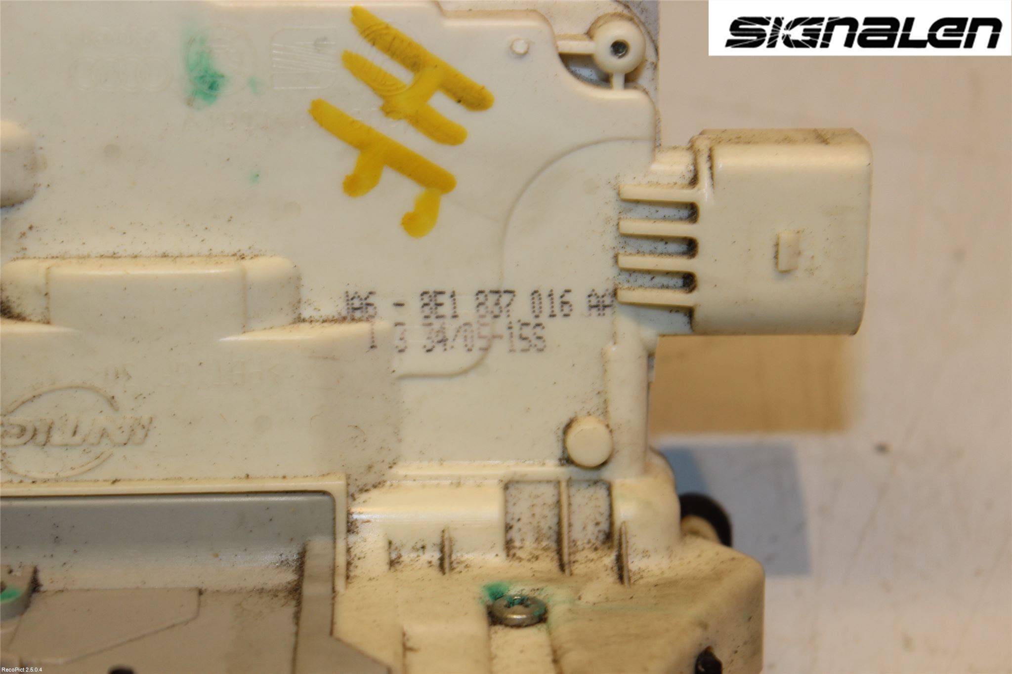 Audi A4/S4 05-07 Låskista-Dörrlås