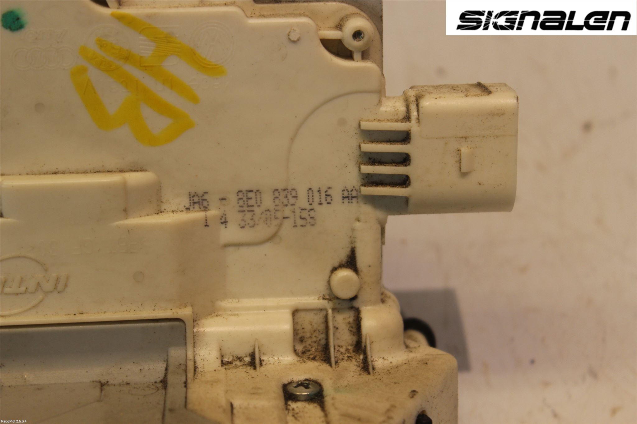 Audi A4/S4 05-07 Låskista-Dörrlås