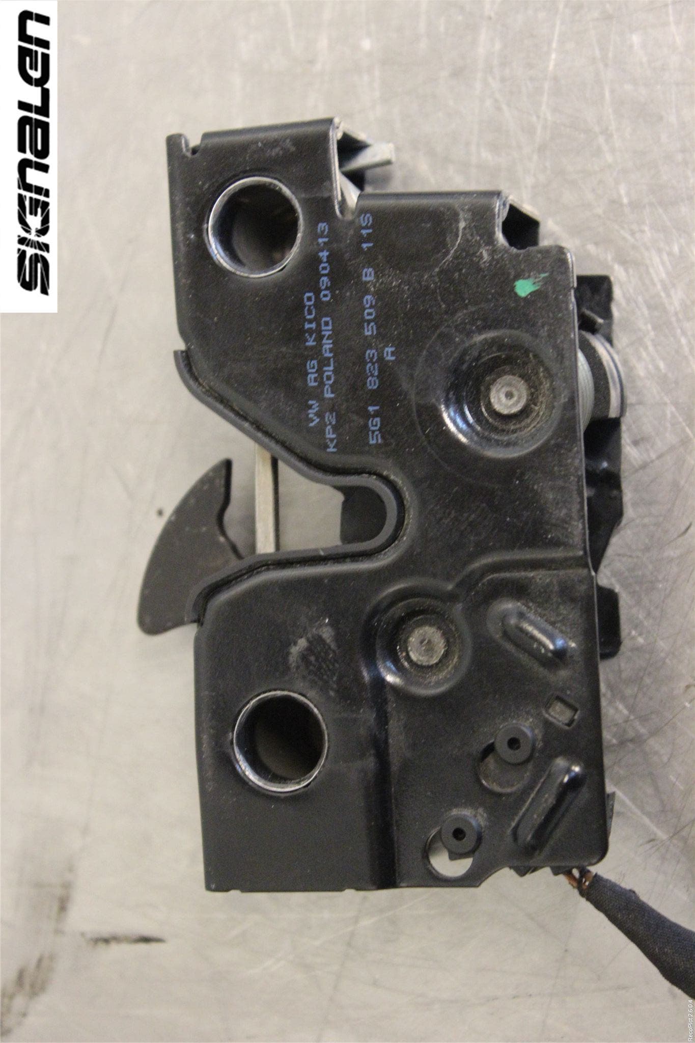 Volkswagen VW GOLF / E-GOLF VII 13-20 Huvlås