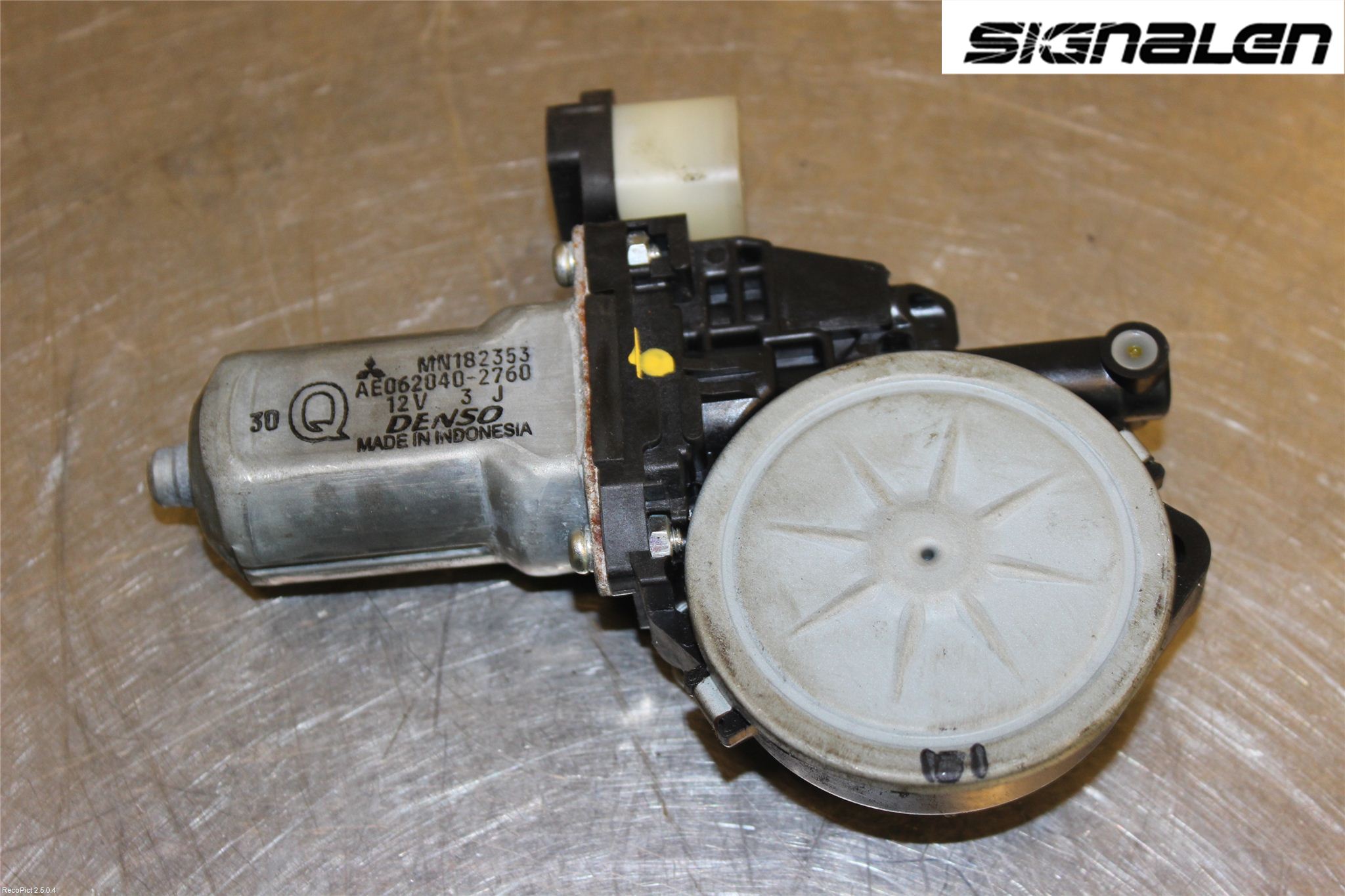 Mitsubishi L200 06-15 Fönsterhissmotor