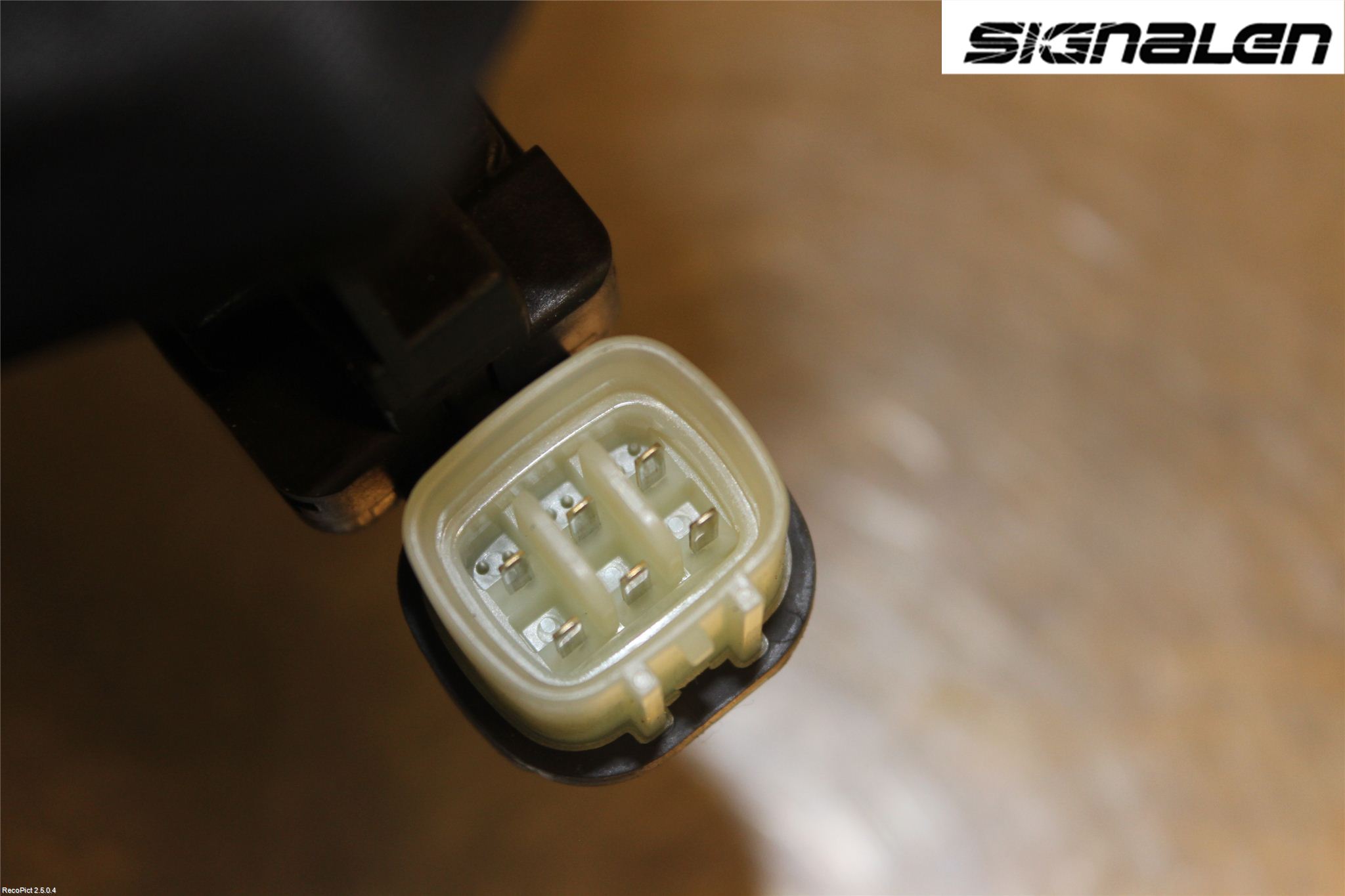 Mitsubishi L200 06-15 Fönsterhissmotor