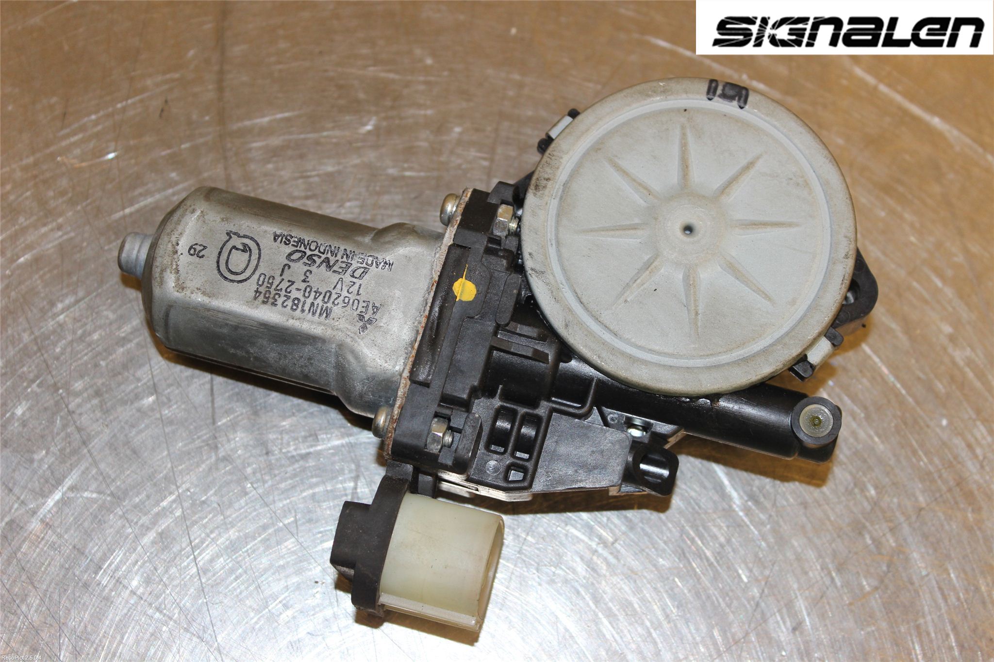 Mitsubishi L200 06-15 Fönsterhissmotor