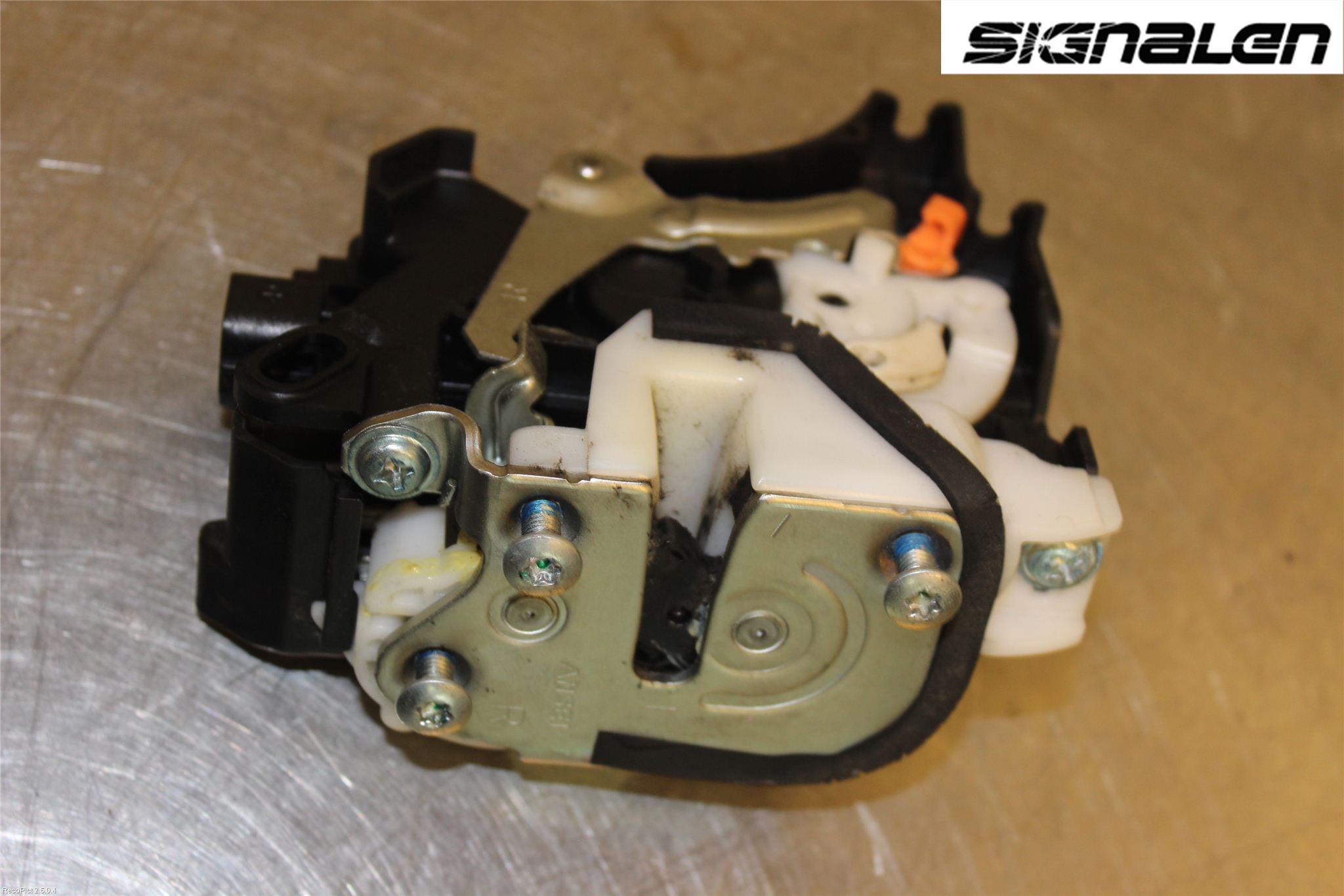 Mitsubishi L200 06-15 Låskista-Dörrlås