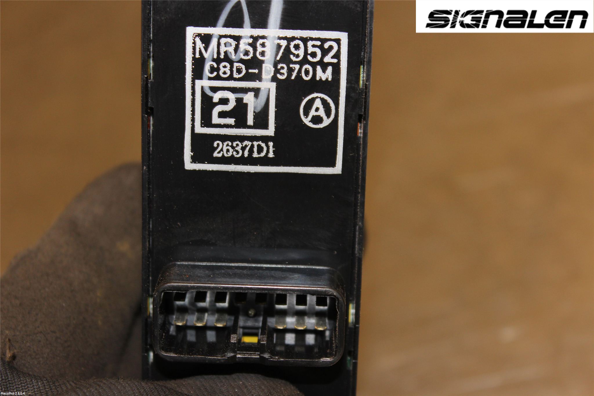 Mitsubishi L200 06-15 Strömställare Elhiss