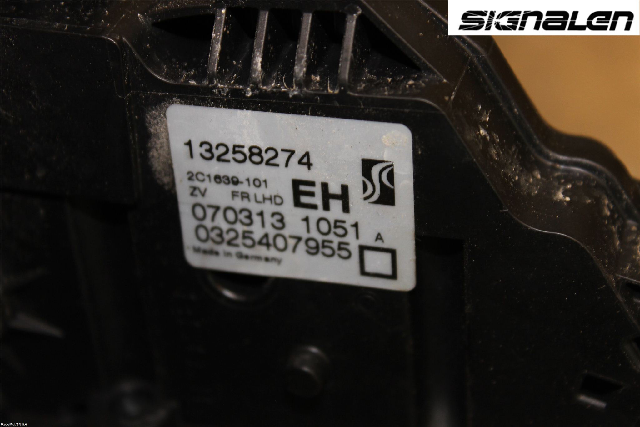 Opel CORSA D 07-14 Låskista-Dörrlås