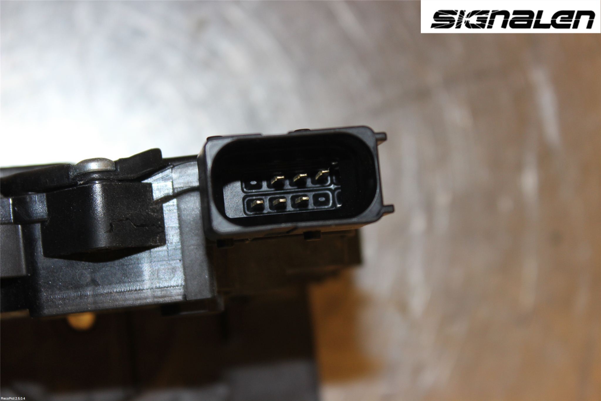 Opel CORSA D 07-14 Låskista-Dörrlås