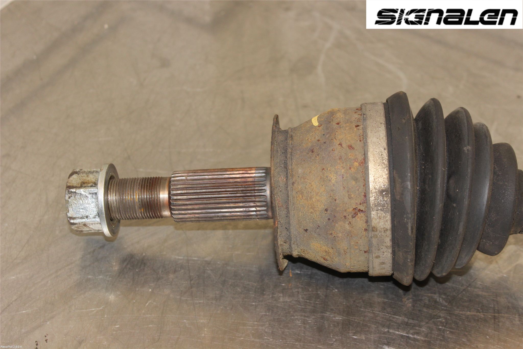 Nissan NAVARA 05-16 Drivaxel Fram Höger