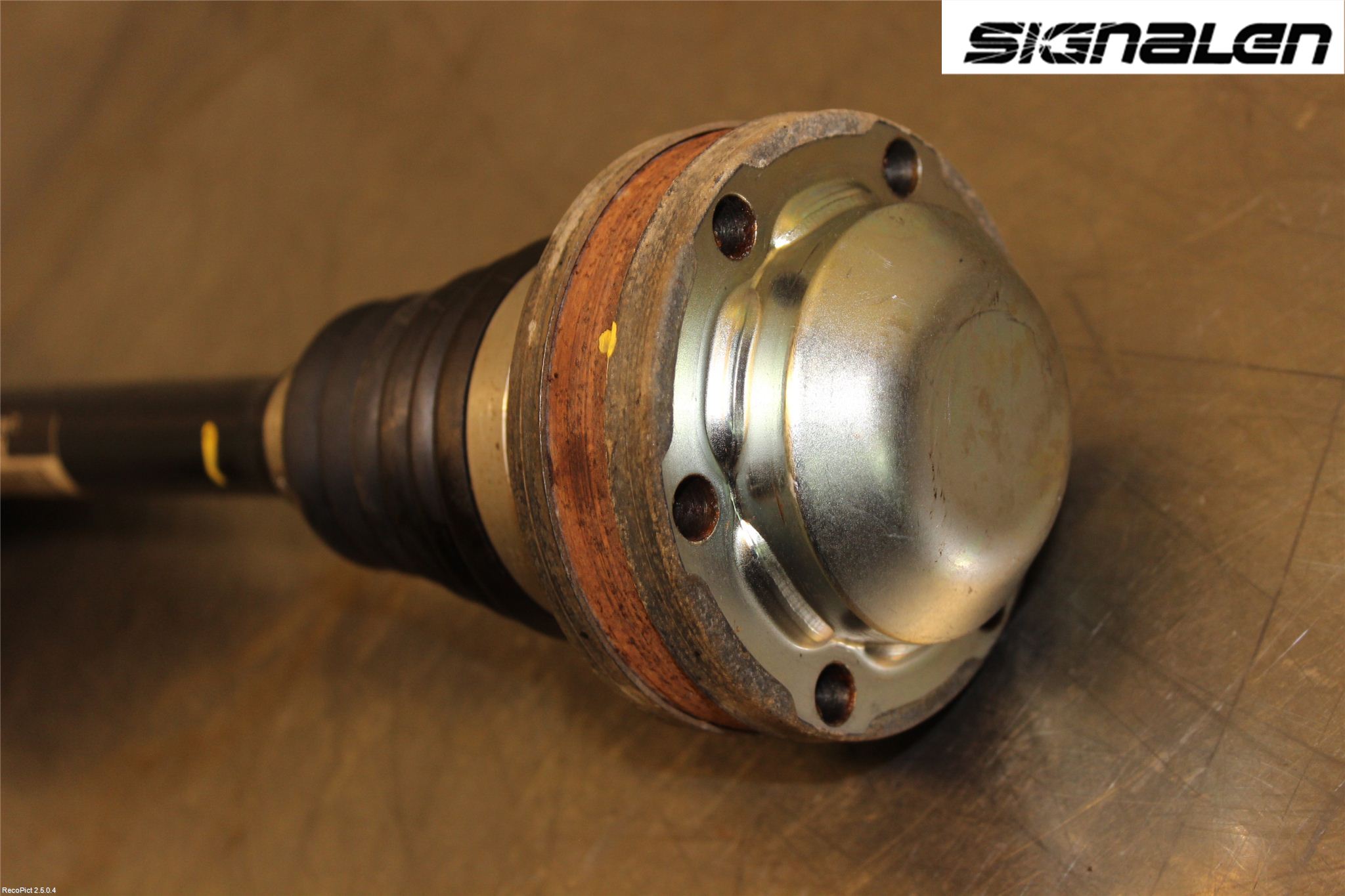 Volkswagen VW CADDY 11-15 Drivaxel Fram Vänster