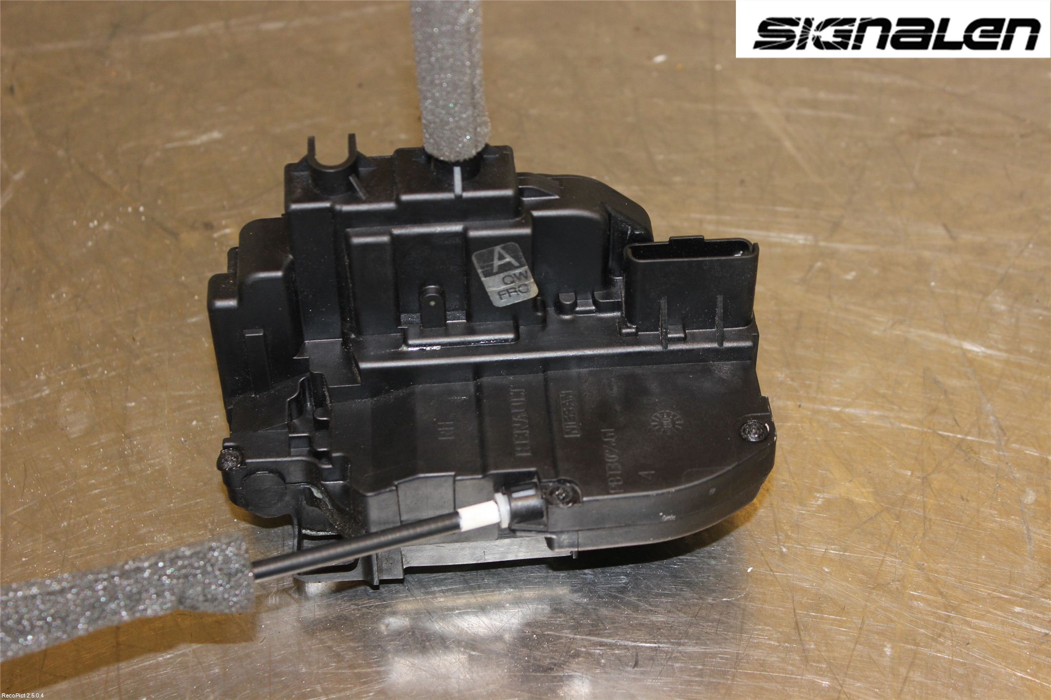 Nissan NAVARA 05-16 Låskista-Dörrlås