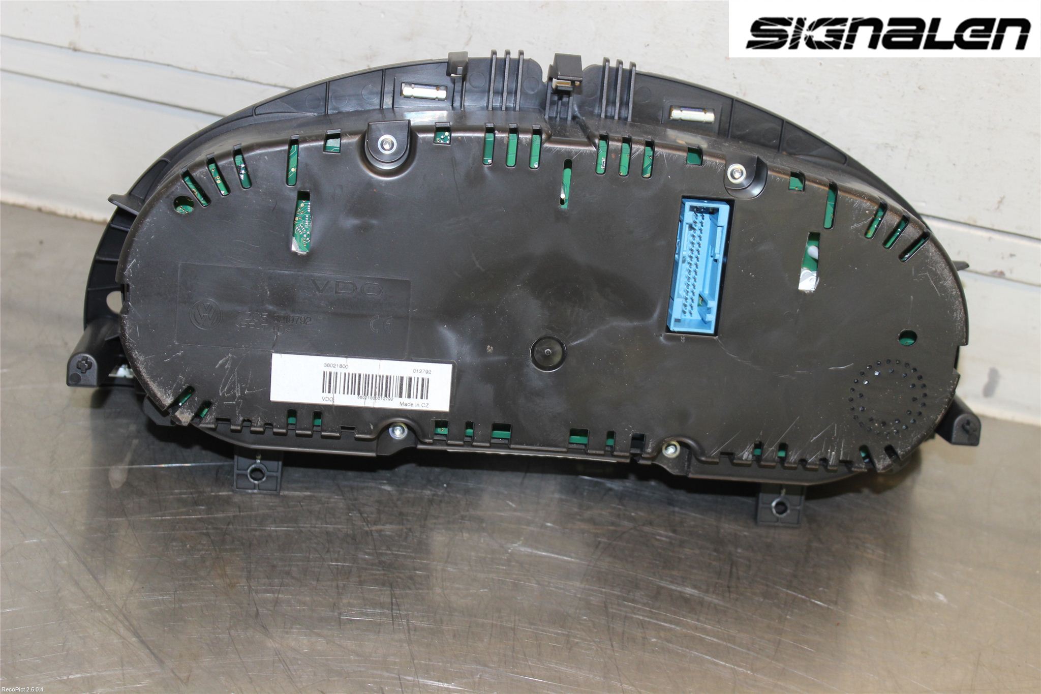 Volkswagen VW PASSAT 11-14 Instrument Komb