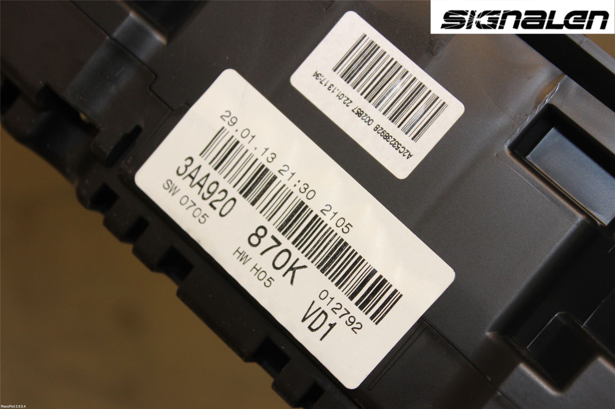 Volkswagen VW PASSAT 11-14 Instrument Komb