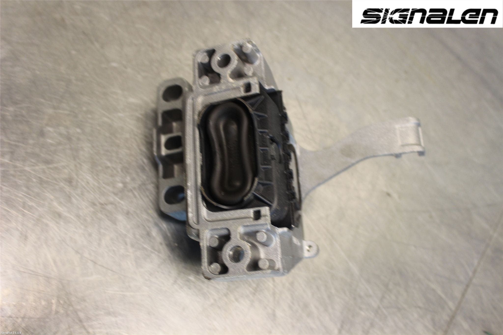 Volkswagen VW GOLF / E-GOLF VII 13-20 Motorkudde