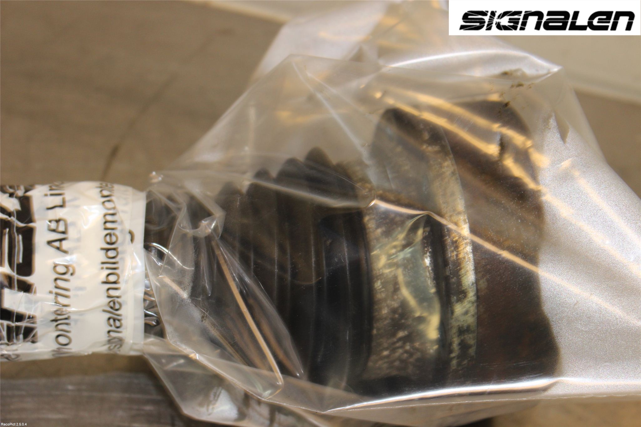 Volkswagen VW CADDY      04-10 Drivaxel Fram Höger