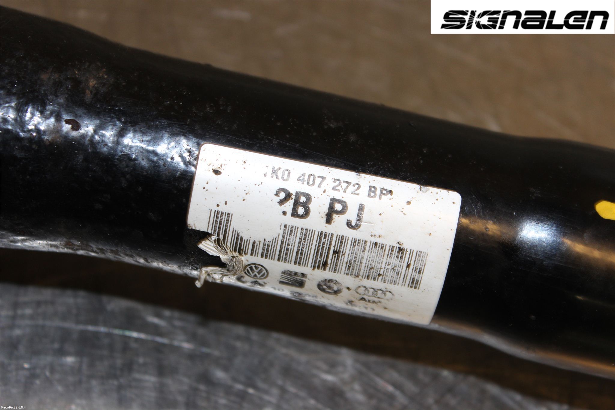 Volkswagen VW CADDY      04-10 Drivaxel Fram Höger