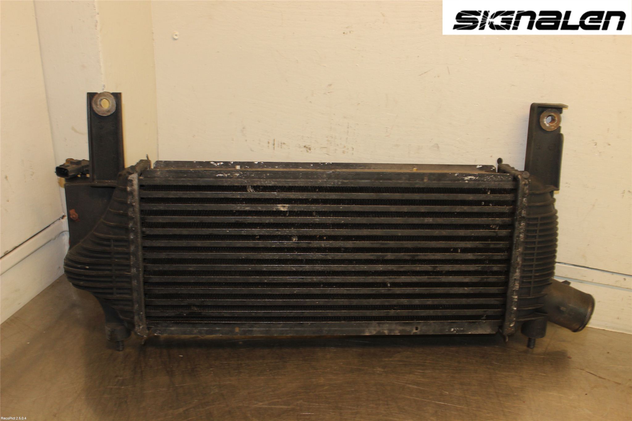 Nissan NAVARA 05-16 Laddluft-Intercooler Kyl