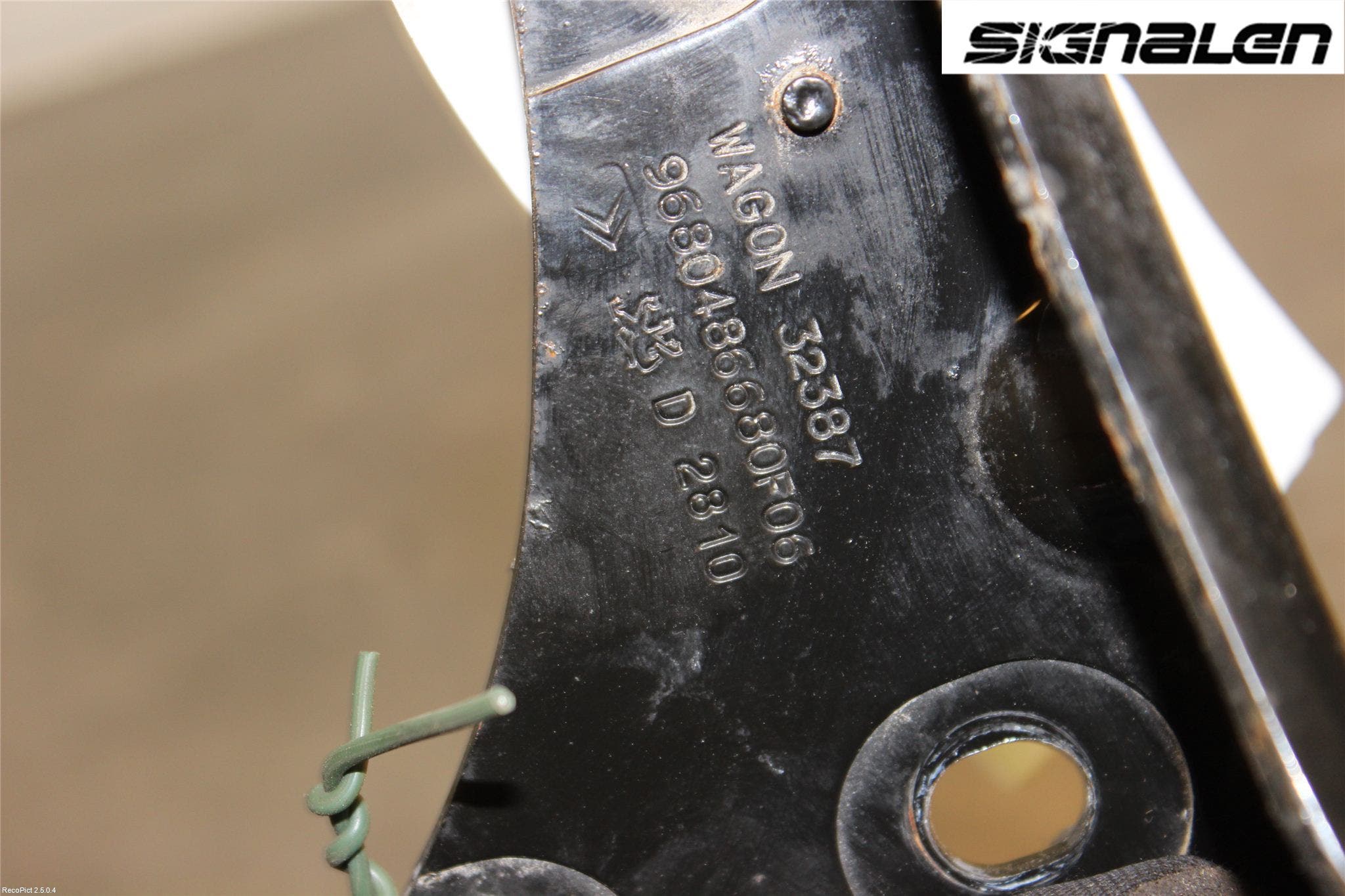 Peugeot PARTNER 08-15 Dörrgångjärn