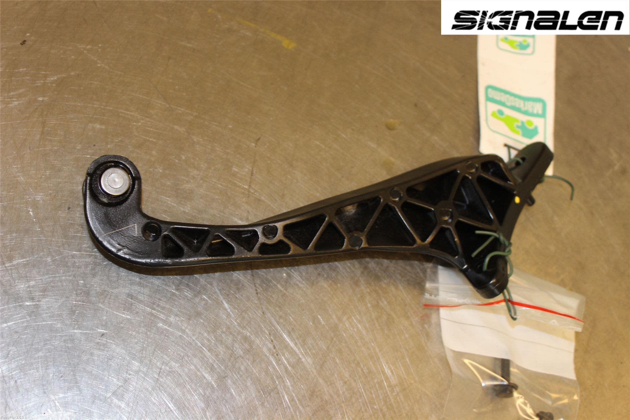 Peugeot PARTNER 08-15 Dörrgångjärn