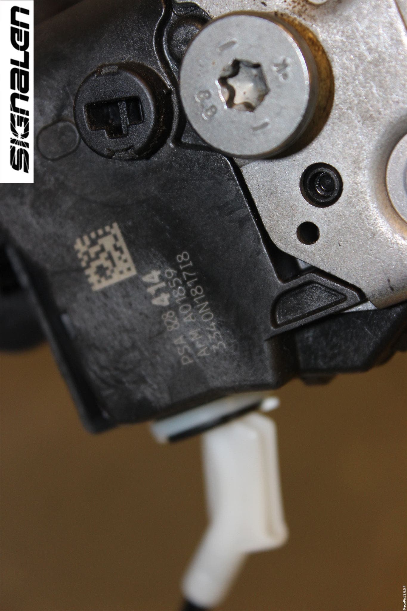 Peugeot PARTNER 08-15 Låskista-Dörrlås