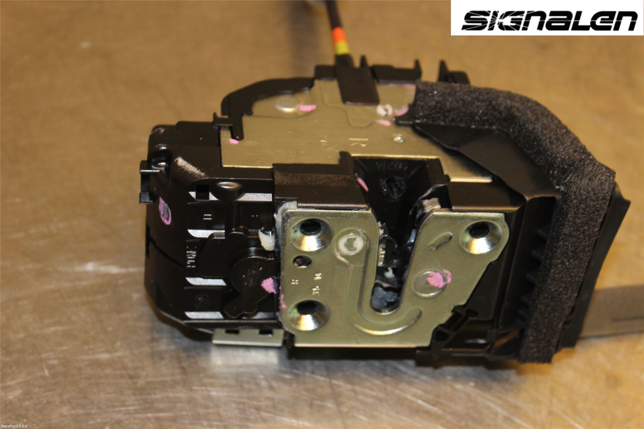 Nissan QASHQAI 14-17 Låskista-Dörrlås