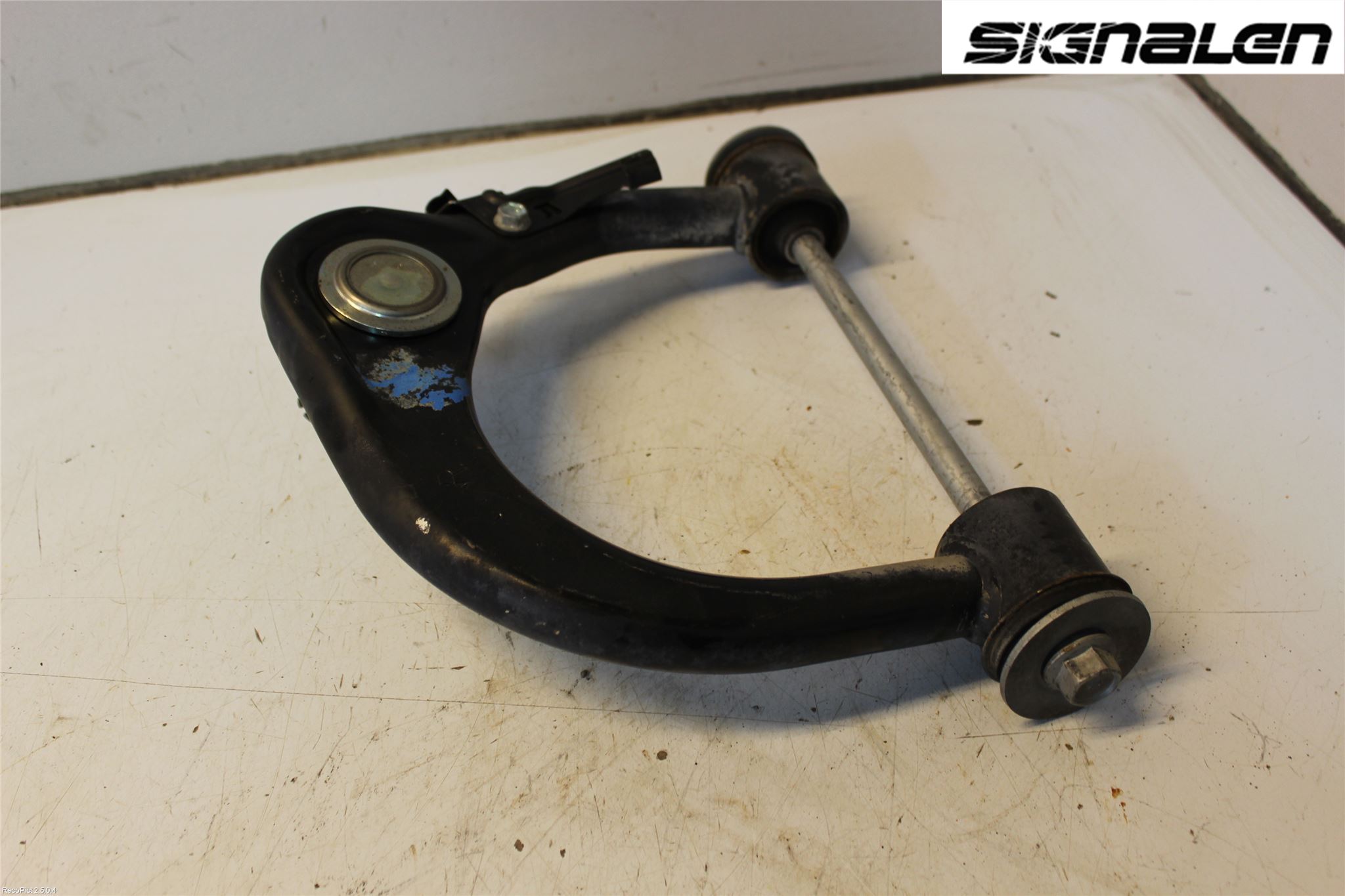 Toyota HILUX 05-16 Bärarm Fram Övre Hö