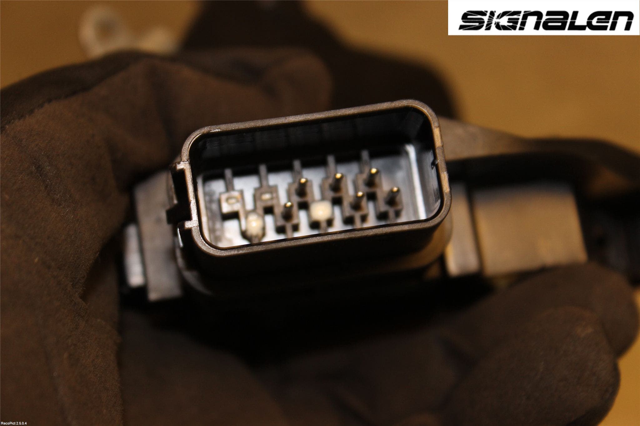 Ford FOCUS 08-11 Låskista-Dörrlås