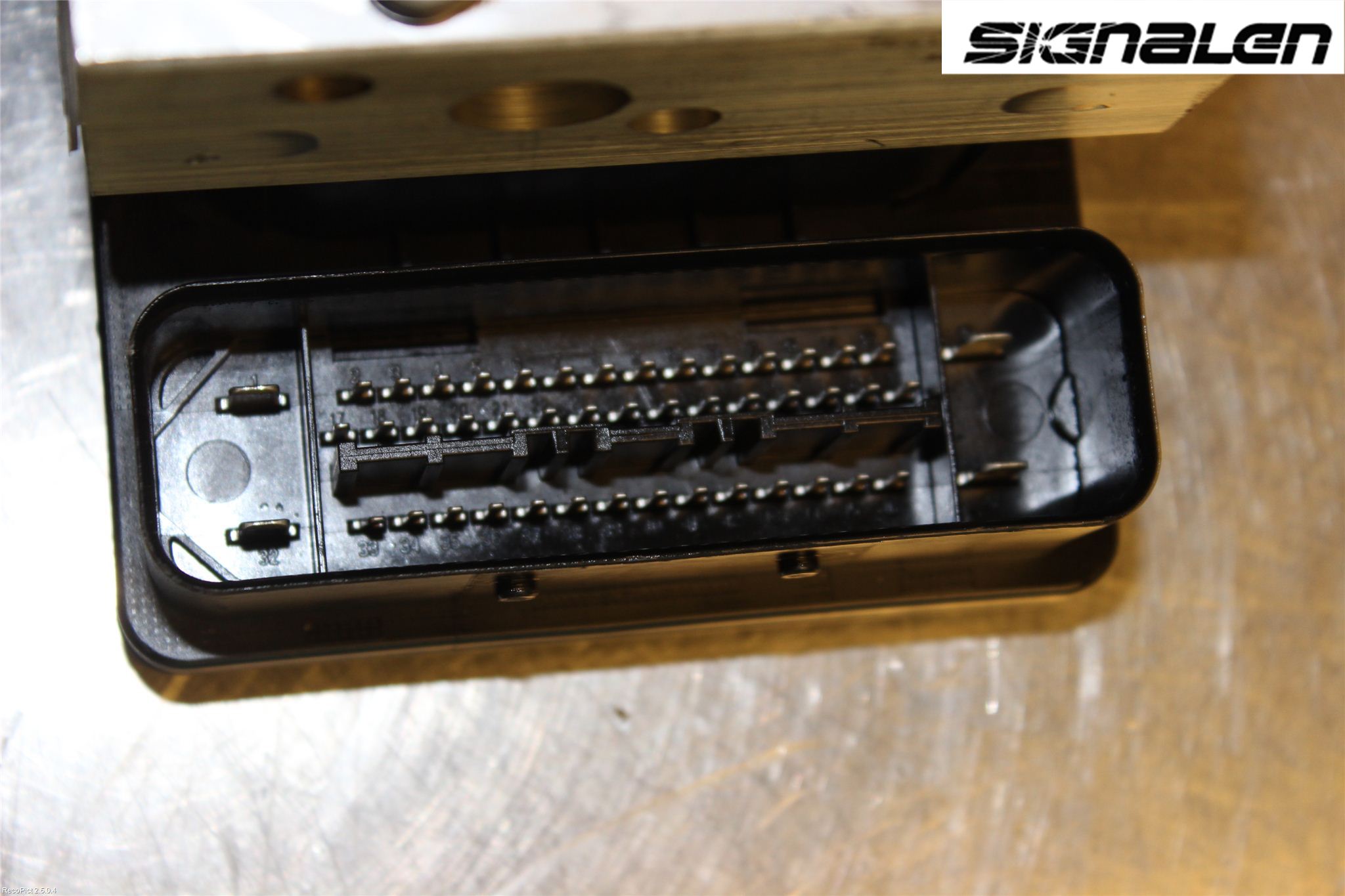 Nissan NAVARA 05-16 Abs Hydraulaggregat