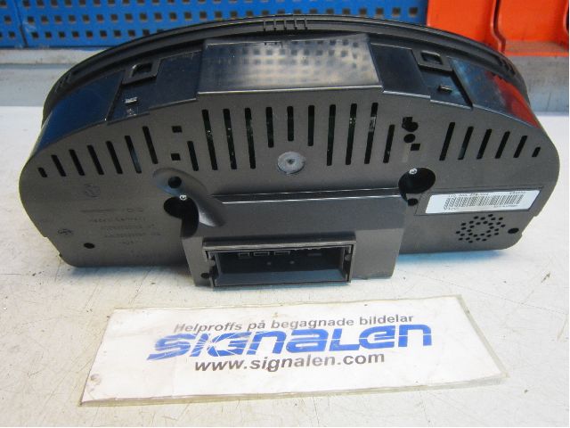 Volkswagen VW CADDY      04-10 Instrument Komb