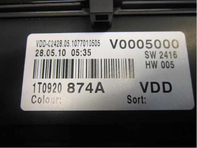 Volkswagen VW CADDY      04-10 Instrument Komb