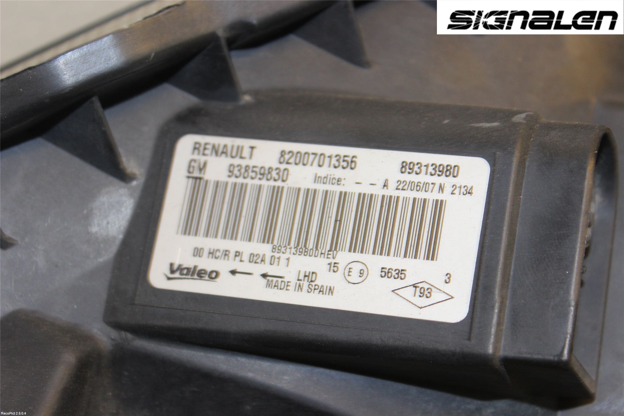 Renault TRAFIC   02-14 Strålkastare Höger