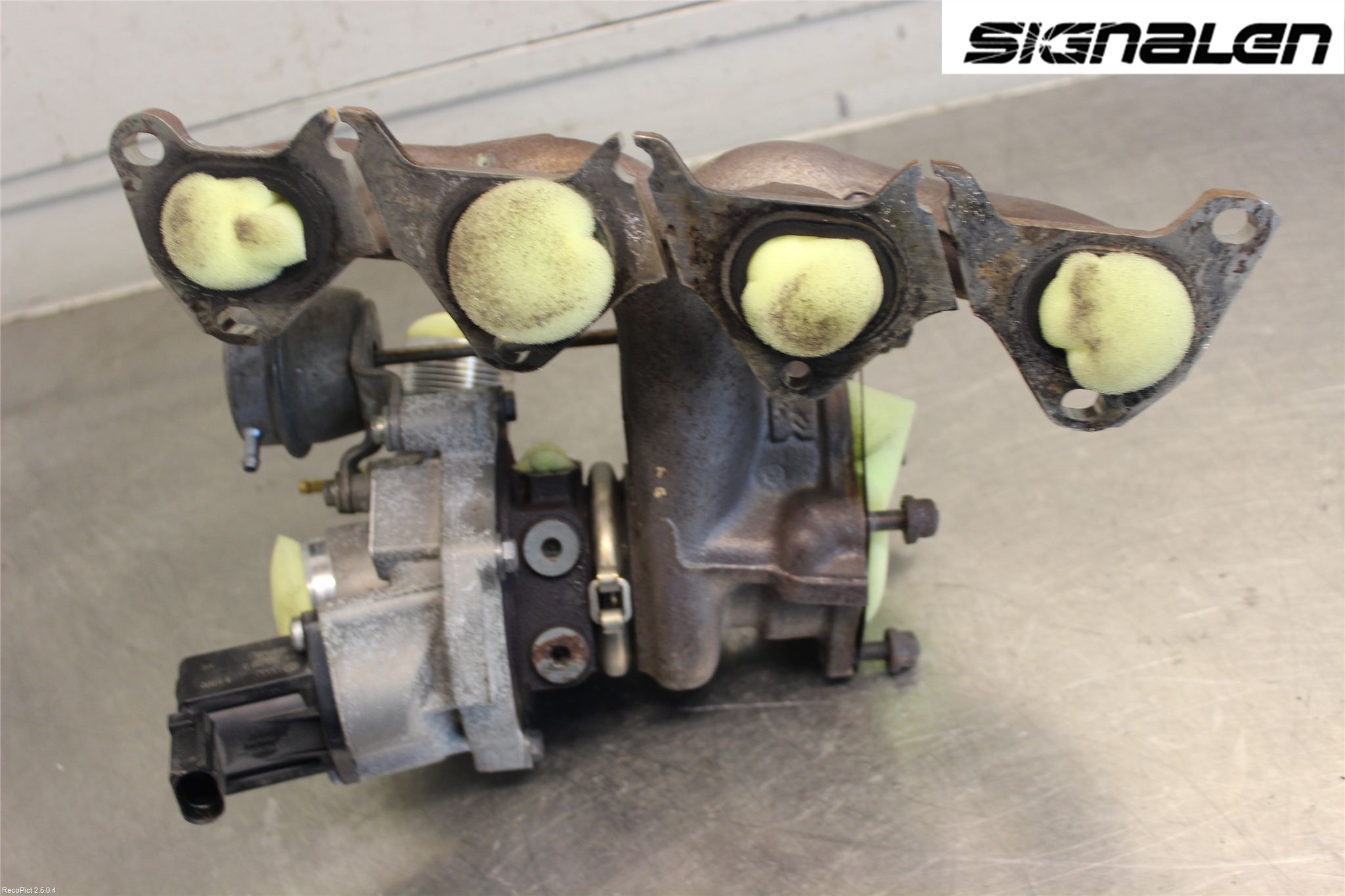 Volkswagen VW PASSAT 11-14 Turboaggregat