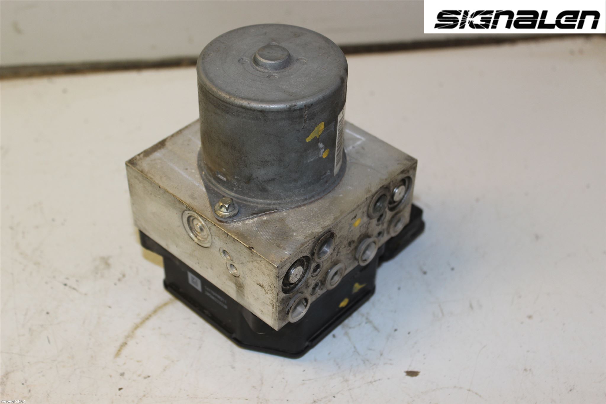 Volkswagen VW PASSAT 11-14 Abs Hydraulaggregat