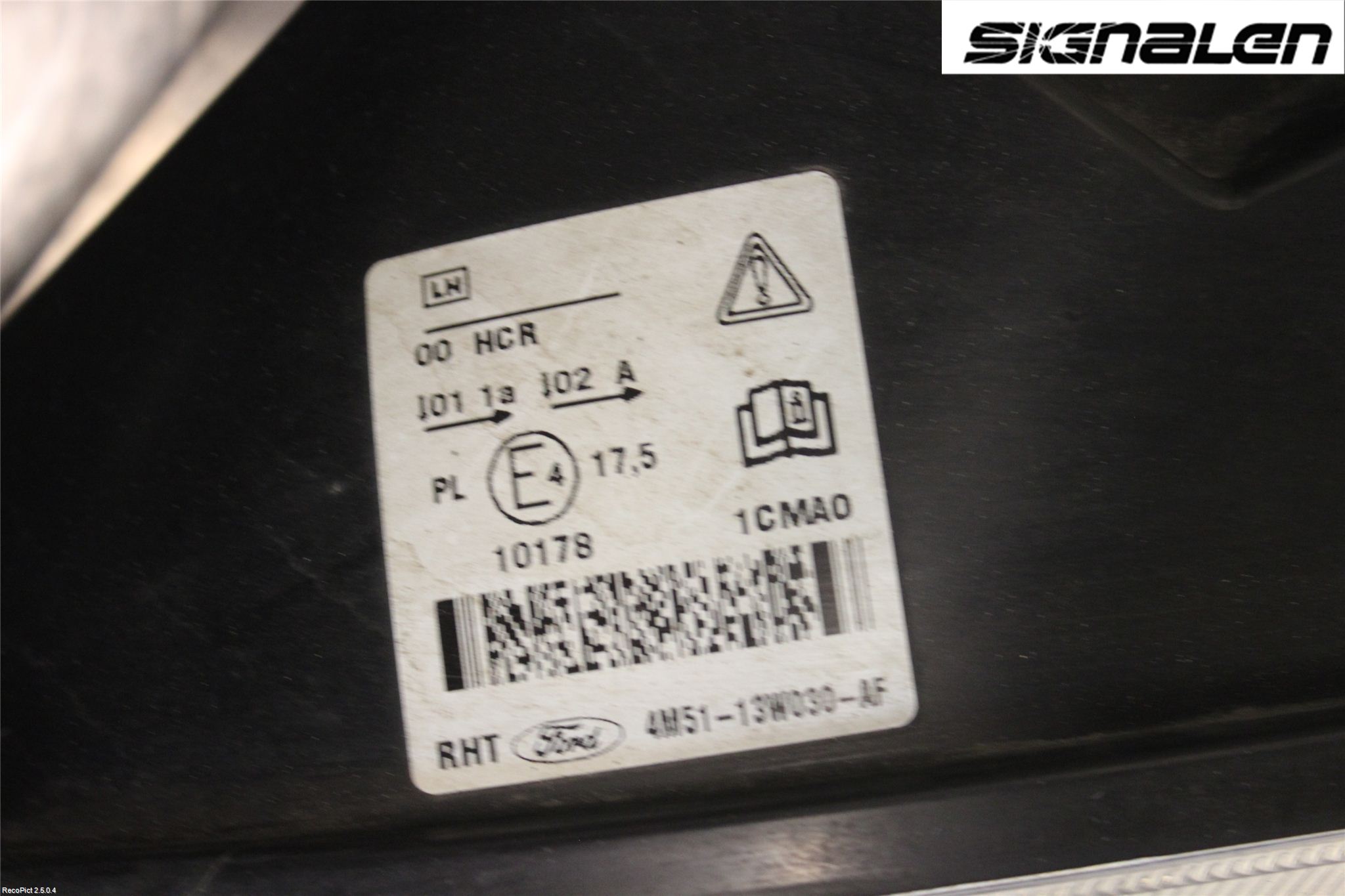 Ford FOCUS     04-07 Strålkastare Vänster