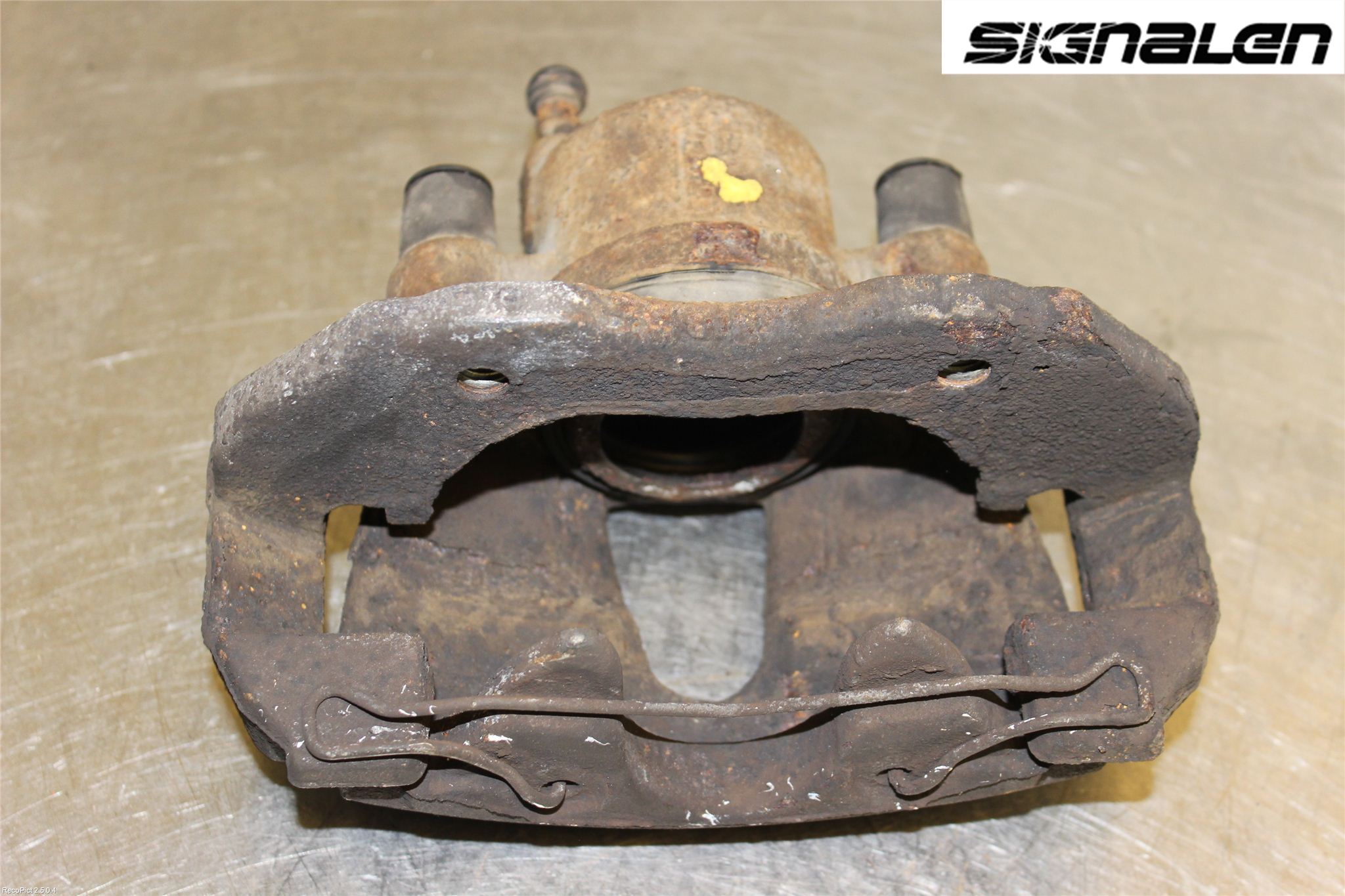 Ford FOCUS     04-07 Bromsok Fram Vänster