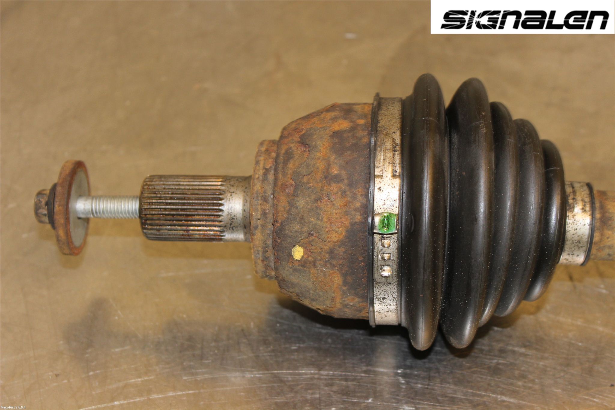 Ford FOCUS 08-11 Drivaxel Fram Vänster