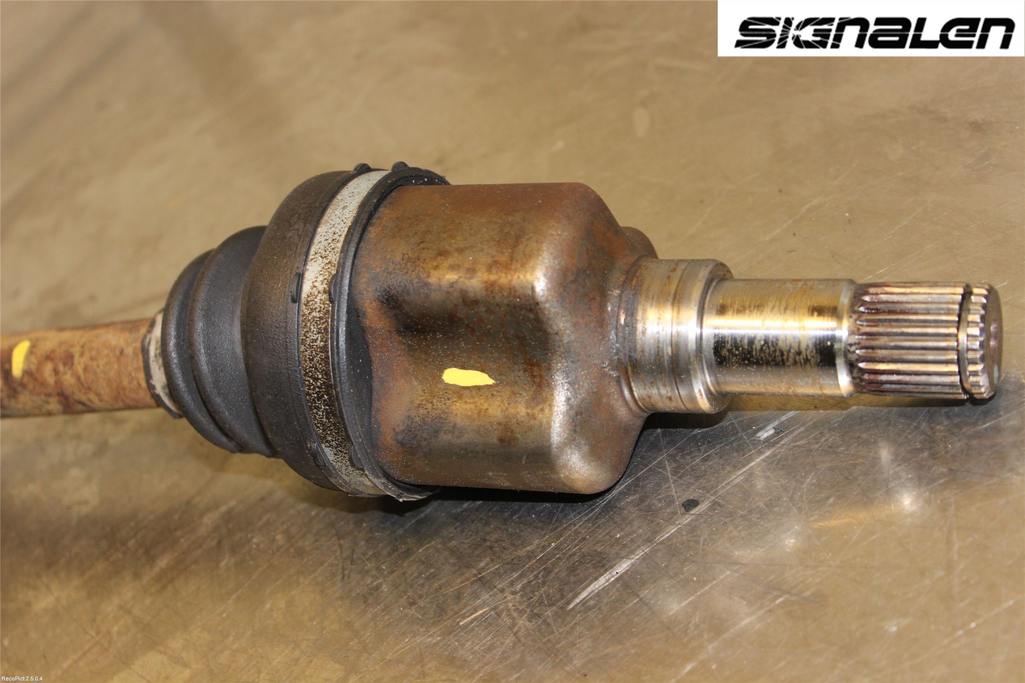 Ford FOCUS 08-11 Drivaxel Fram Vänster