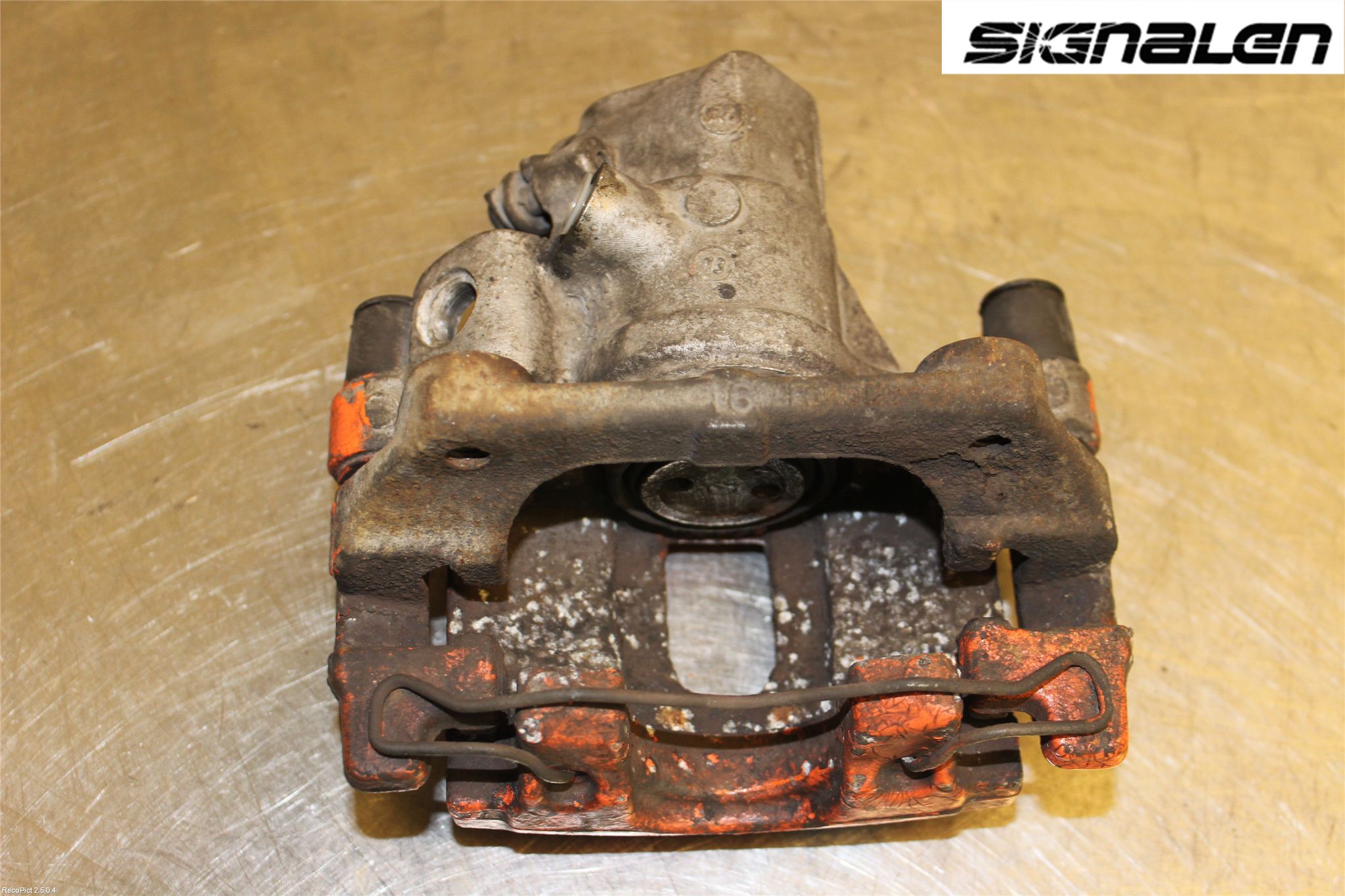 Ford FOCUS     04-07 Bromsok Bak Höger