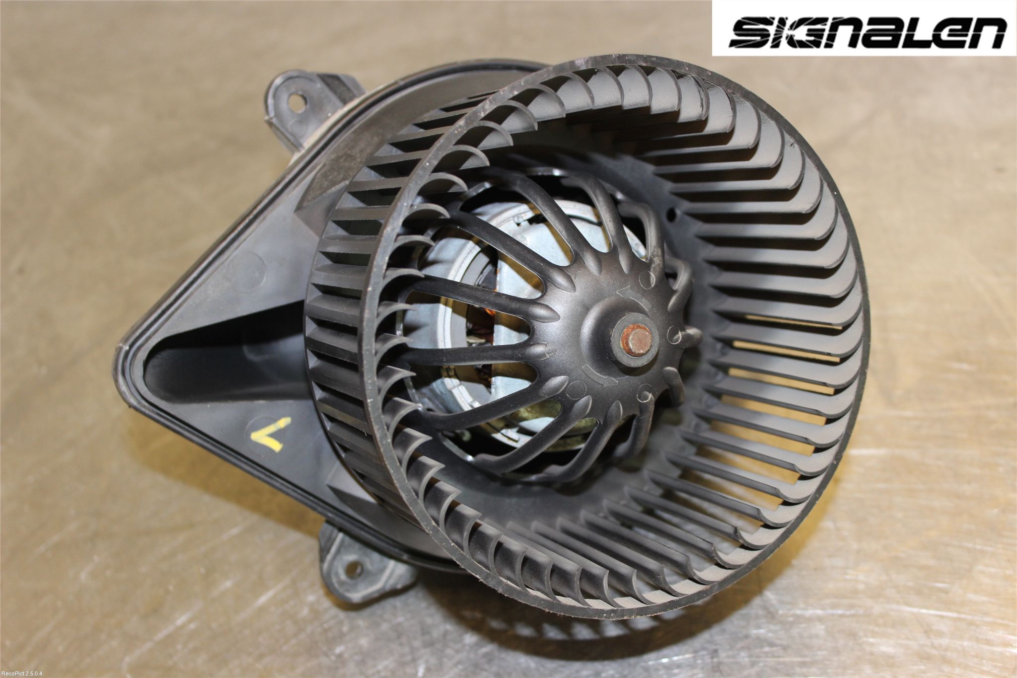 Opel VIVARO 01-14 Värmefläkt