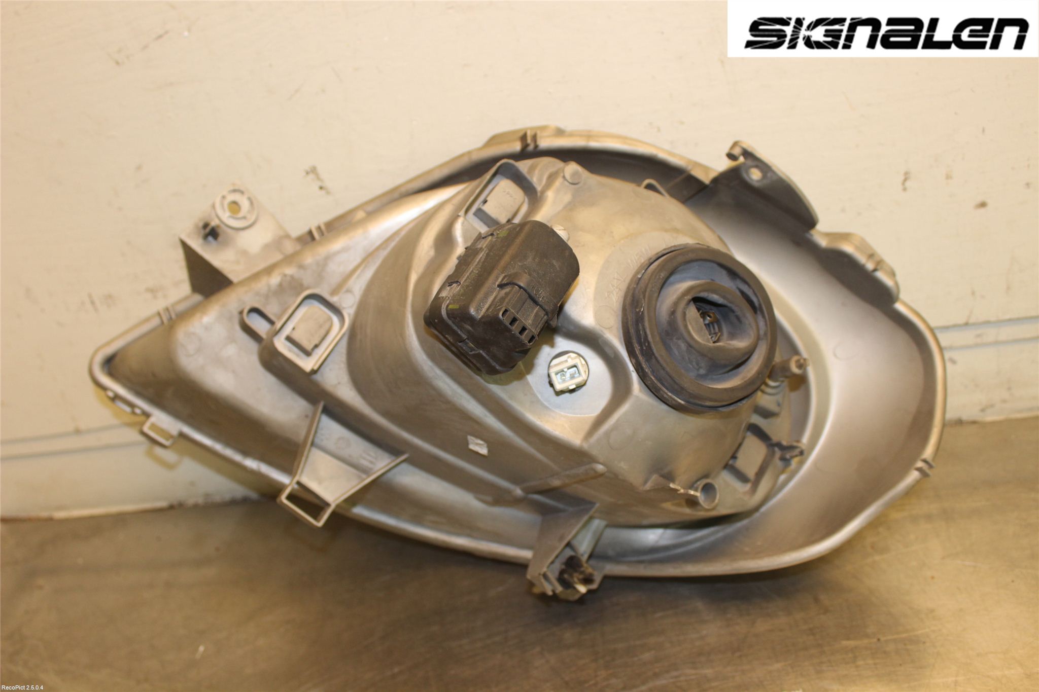 Renault TRAFIC   02-14 Strålkastare Höger